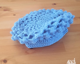 Greta Beret, size adult M, crocheted with hypoallergenic acrylic yarn