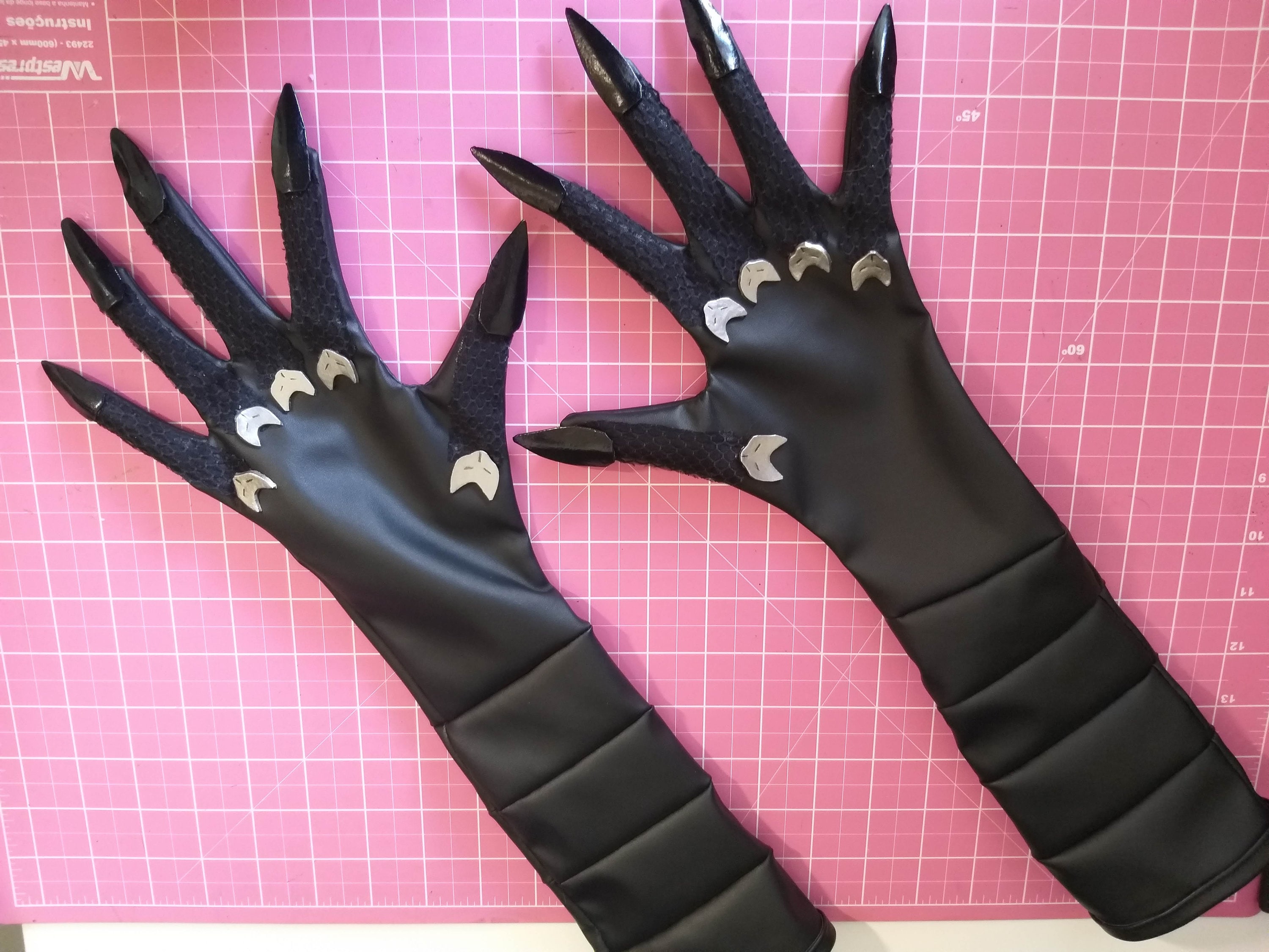 CatWoman Gloves Cap and Glasses Pattern Etsy