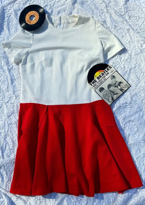 Vintage plus size 1960's two-tone MOD dress