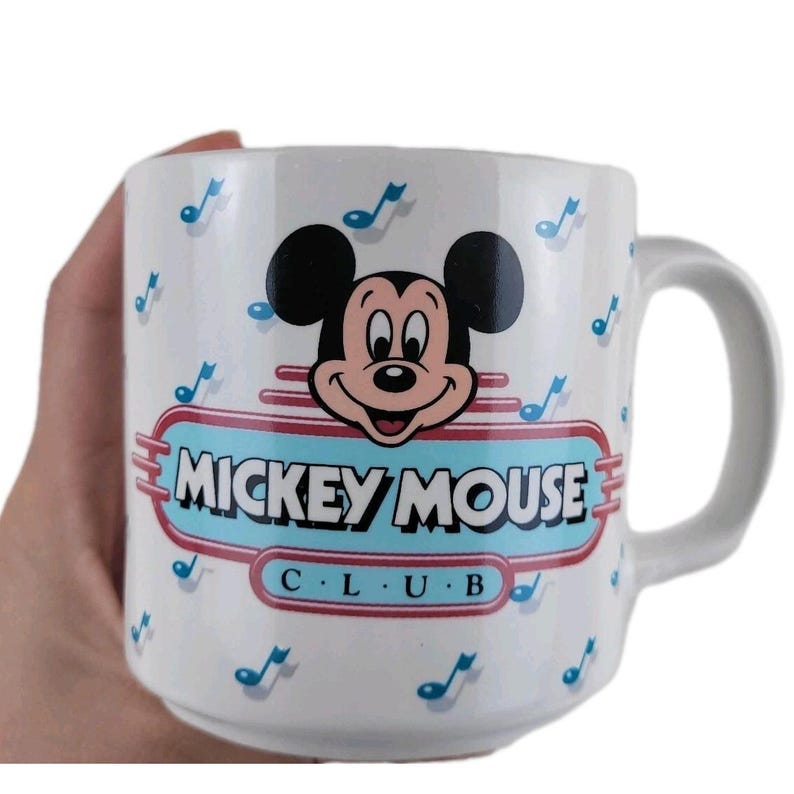 Taza vintage del Club de Mickey Mouse de Disney. Jukebox retro de los años 50 con notas musicales de un restaurante taiwanés. imagen 3