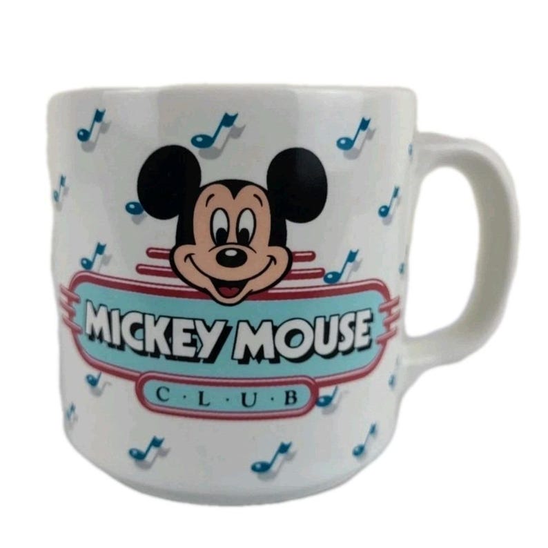 Taza vintage del Club de Mickey Mouse de Disney. Jukebox retro de los años 50 con notas musicales de un restaurante taiwanés. imagen 1
