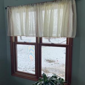 Vintage mcm sheer ivory organza curtain valance (s) w/ scalloped satin cording trim 150” wide x 25” long (2 available sold separately)