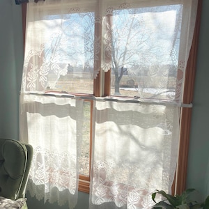 Beautiful set of 3 pieces Vintage Lace Curtains tiers and valance 58”w x 36” Scalloped roses border lace to diffuse light. Threaded onto rod
