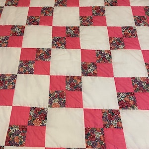 Beautiful handmade quilt pink & white hand quilted queen size Stunning colors in vintage floral fabrics This quilt is a unique OOAK gift