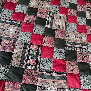 Gorgeous Handmade Patchwork Quilt Queen Size Hand Quilted black, rose, dark red, more with points around the edges. 85”x91”OOAK hand quilted