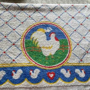 Toalhas de cozinha vintage dos anos 80, estilo canhão, ganso, bonecas folclóricas, galinhas, chapéu de menina, toalha bordada de sábado e decoração kitsch cottagecore em tom pêssego
