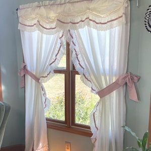 Pair of Vintage Priscilla curtains 1980’s cream and dusty pink trim ruffled curtains or scalloped shirred valance (s)