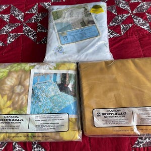 Choice of Vintage Sheets 1970’s NOS flower power lime yellow pink, solid gold, small periwinkle blooms on white or solid white Cotton Muslin