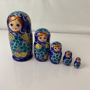 Vintage 5 Teiliges Matroschka Puppen Set / Volkskunst Puppen