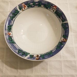 Soup/Cereal Bowl  Frosty Friends by Oneida/ Christmas Bowls