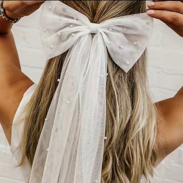Wedding Bow Veil | White Pearl Hairpin | Tulle Bridal Short Veil | Bachelorette Party | Hair Accessories