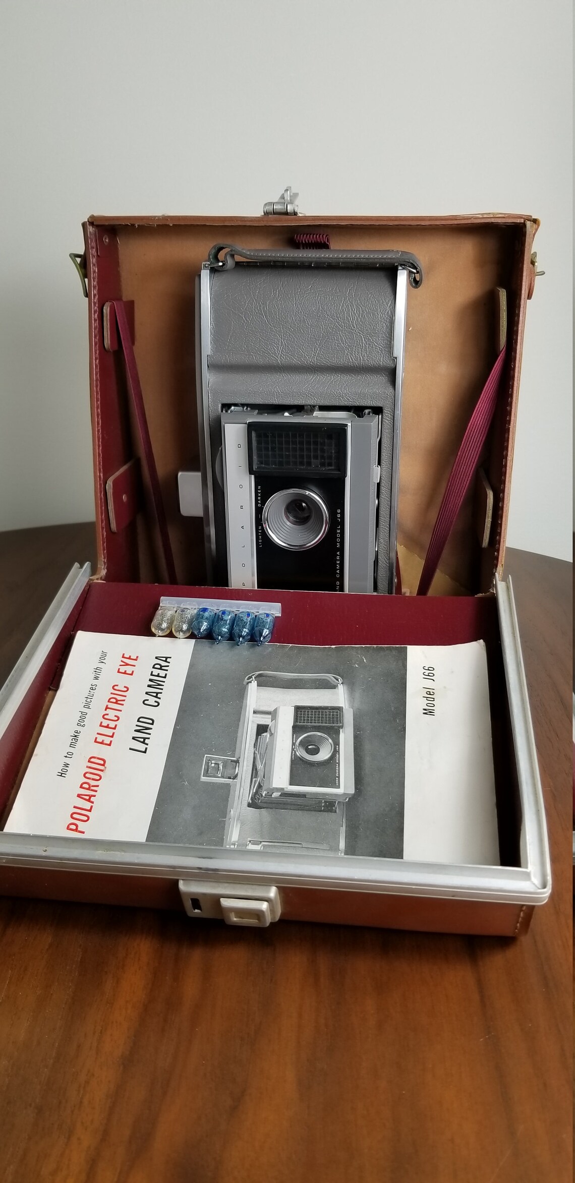 polaroid electric eye model j66