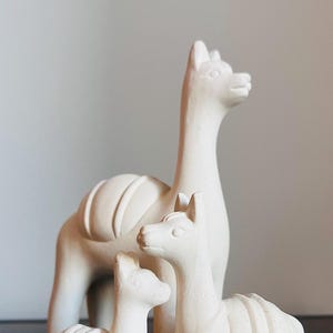 Peruvian ceramic lama figurine (x3). Handmade in ceramic. Perfect gift, Peruvian decor, Peruvian artisans, Peruvian art/Made in Peru.