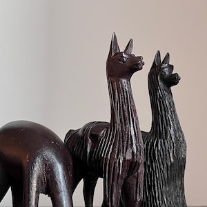Statuetta in legno di lama peruviano, alpaca, vigognax3. Scolpito nel legno. Regalo perfetto, arredamento peruviano, artigiani peruviani, arte peruviana/Made in Perù
