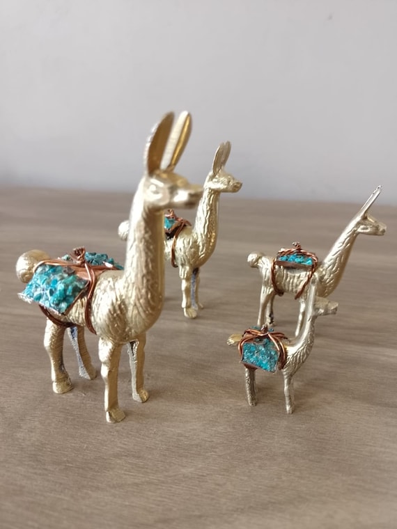 Peruvian Llama Figurine Set of 4 – Handcrafted Solid Bronze Llamas