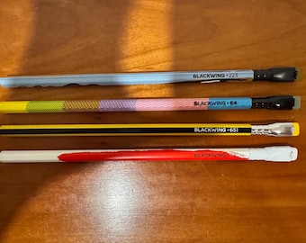 Pack de muestra de Blackwing, 2021 volúmenes. 4 lápices (223, 64, 651 y un rojo 93)