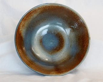 Plato de cerámica esmaltada
