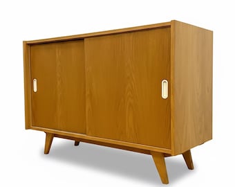 Credenza Mid-Century di Jiří Jiroutek per Interiér Praha, design ceco, anni '60