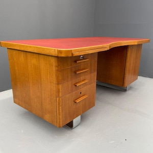 Bauhaus notenhouten bureau met rood blad