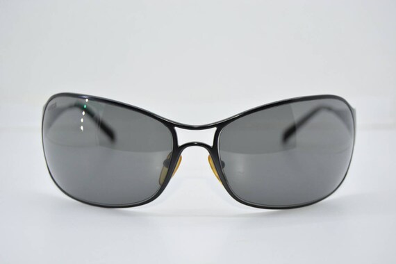 Vintage sunglasses, Retro sunglasses, Guess women