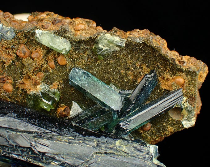 VIVIANITE with rare ludlamite 8,5 x 4,0 x 1,8 cm BRAZIL 12859