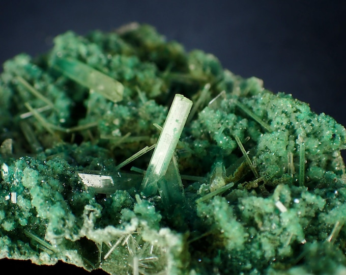 GYPSUM with atacamite inclusions 5,4 x 4,5 x 0,5 cm POLAND