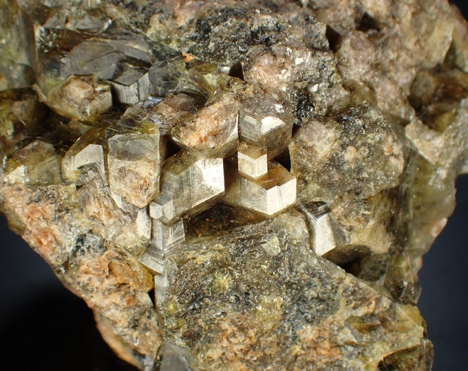 Garnet var Grossular crystals 6,8 x 5,5 x 4,0 cm - Jalostoc, Mexico