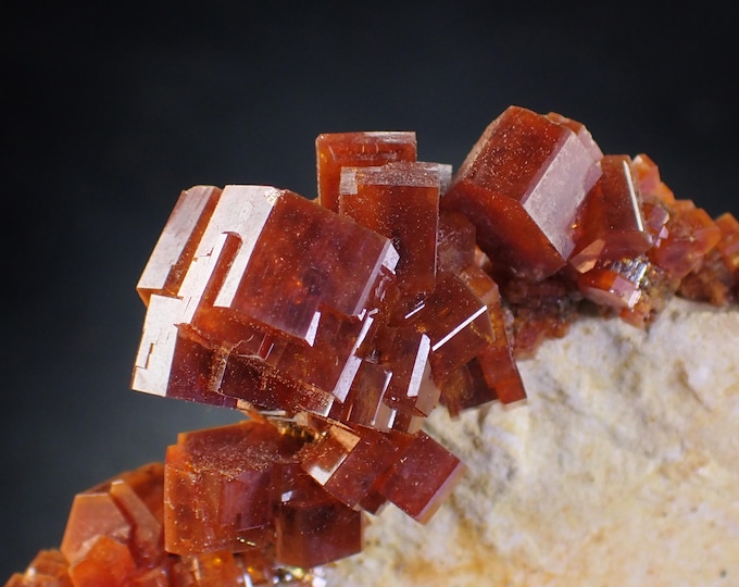 VANADINITE crystals on matrix 5,2 x 3,0 x 2,4 cm MOROCCO