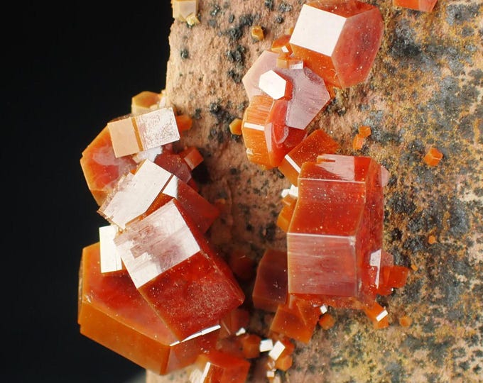 VANADINITE red crystals from MOROCCO 11812