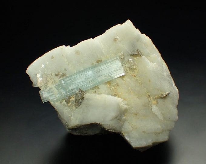 AQUAMARINE big crystal on Albite from PAKISTAN 10374
