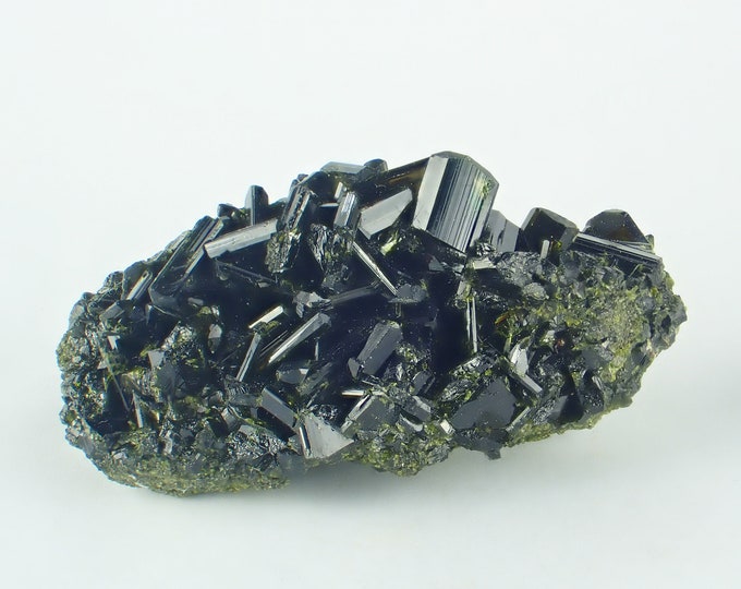 EPIDOTE lustrous crystals from Markazi Province 11259