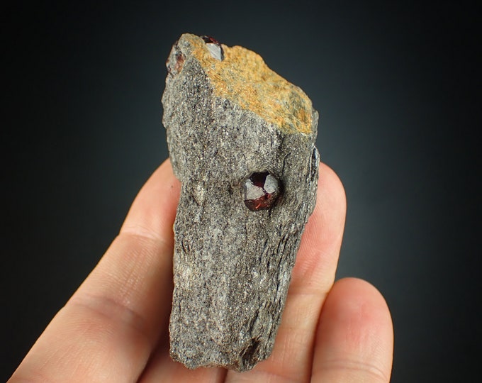 GARNET var ALMANDINE crystals on matrix from Alaska, U.S. 1082N