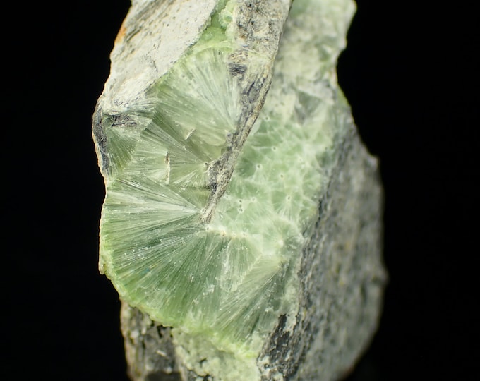 WAVELLITE green bubble crystals 4,3 x 3,2 x 1,6 cm from U.S. 12743