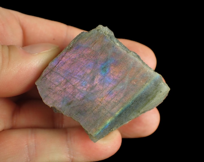 purple LABRADORITE polished 4,2 x 3,7 x 2,7 cm MADAGASCAR *13295