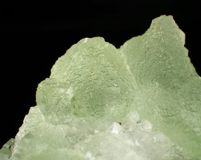 green FLUORITE crystal on matrix 8,7 x 6,2 x 5,7 cm from CHINA 12856