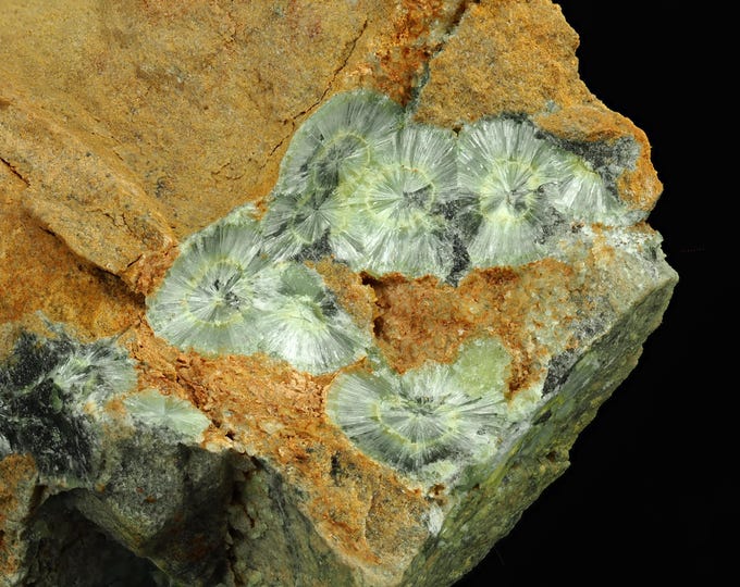 WAVELLITE radial crystals 5,5 x 4,0 x 2,8 cm from U.S.