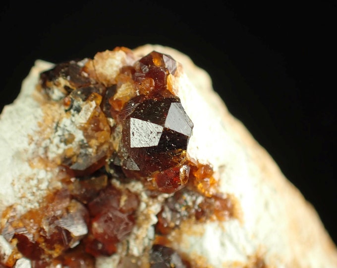 SPESSARTINE garnet crystals from CHINA 8137