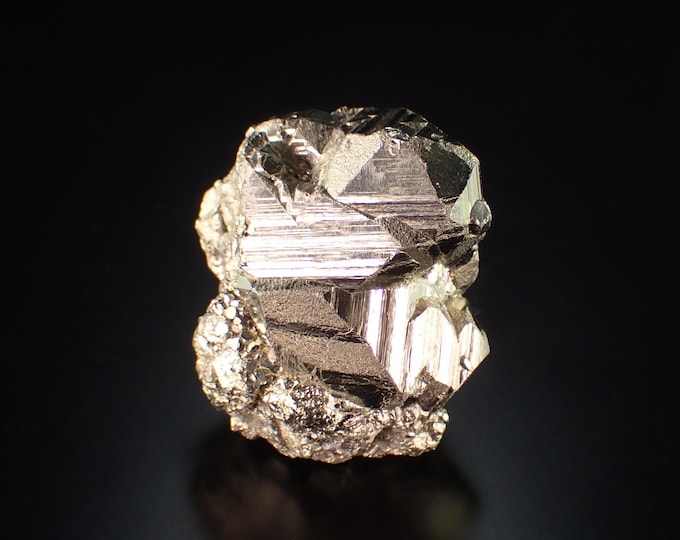 cocada PYRITE crystal cluster 4,5 x 3,5 x 3,0 cm from PERU