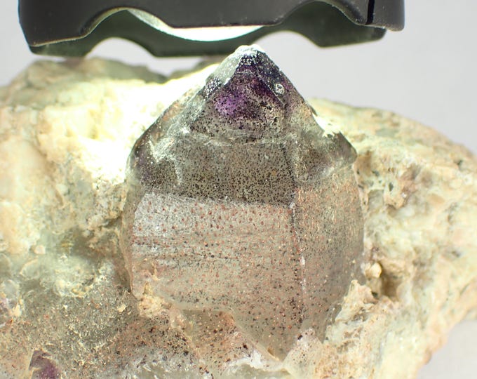 AMETHYST with hematite 7,0 x 4,0 x 3,0 cm NAMIBIA
