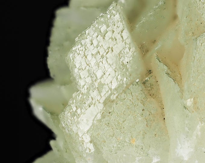 fluorescent CALCITE crystals 5,3 x 4,8 x 3,0 cm BULGARIA