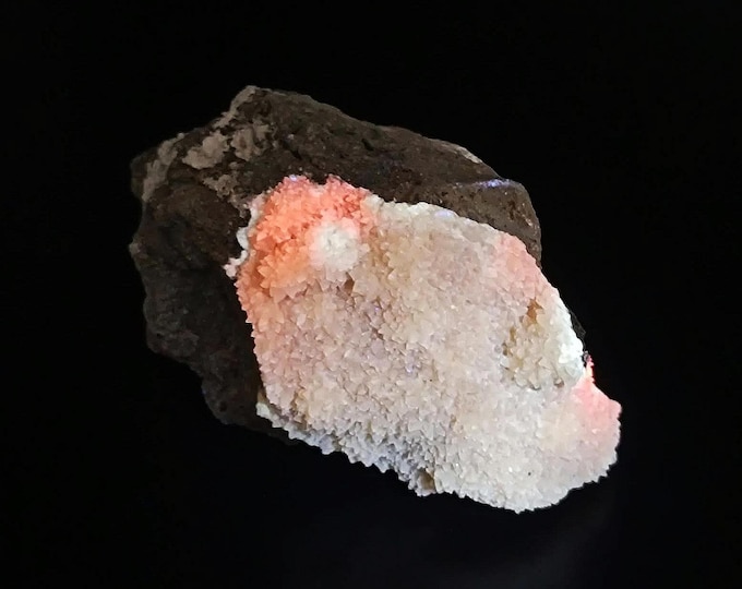 CALCITE fluorescent crystals 7,8 x 3,5 x 3,0 cm POLAND