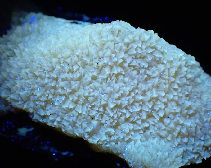 CALCITE fluorescent crystals 9,2 x 3,6 x 3,3 cm POLAND
