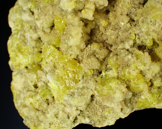 SULPHUR with fluorescent calcite 11,0 x 9,0 x 4,5 cm POLAND