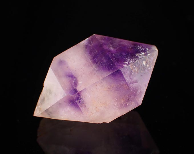 AMETHYST "hourglass" crystal 3,2 x 2,1 x 2,0 cm MOROCCO 12811