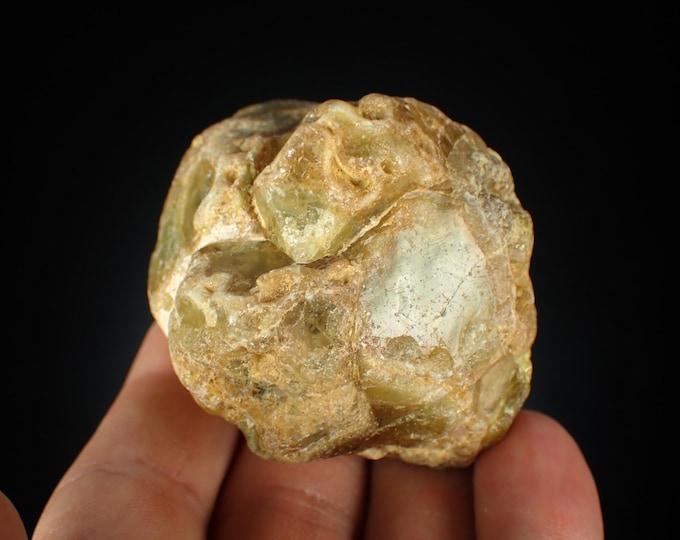 UGRANDITE rare garnet crystal 4,7 x 4,4 x 4,3 cm MALI