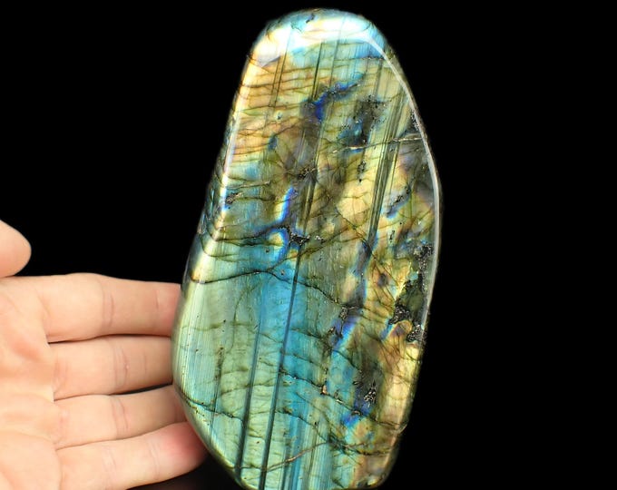 LABRADORITE polished free form 15,0 x 7,8 x 4,8 cm MADAGASCAR
