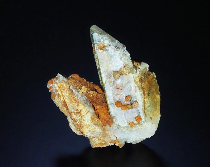 QUARTZ with chlorite 5,7 x 4,5 x 2,3 cm PAKISTAN