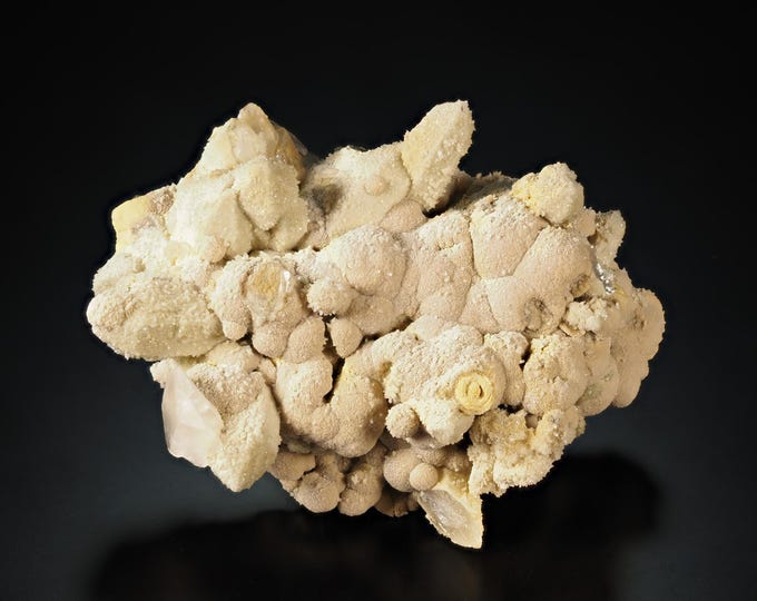 QUARTZ with fluorescent Calcite crystal 7,0 x 4,6 x 2,5 cm RUSSIA