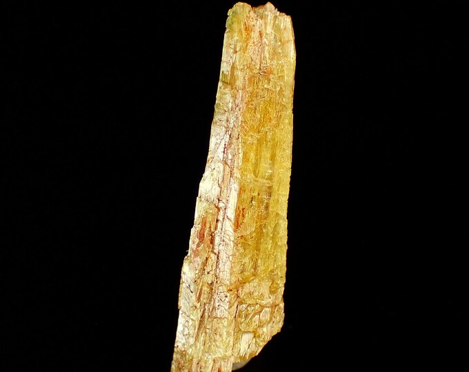 LEGRANDITE rare crystal 1,9 x 0,5 x 0,3 cm from MEXICO