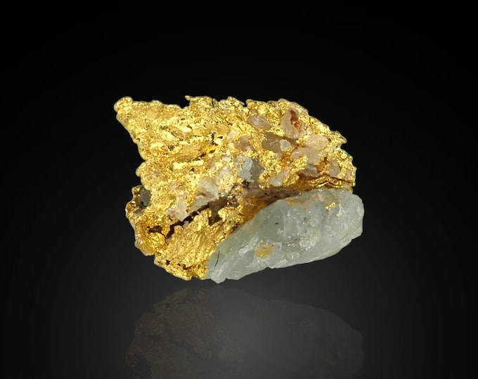 NATIVE GOLD crystalline specimen 0,3 x 0,2 x 0,2 cm USA 13366